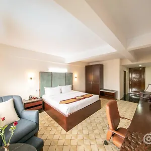 City Hotel Yangon 3* Yangon